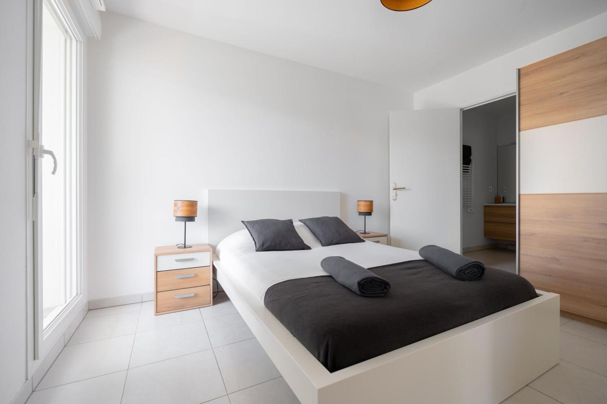 Apartment T2 Entre La Et Le Velodrome - Clim/parking Marseille