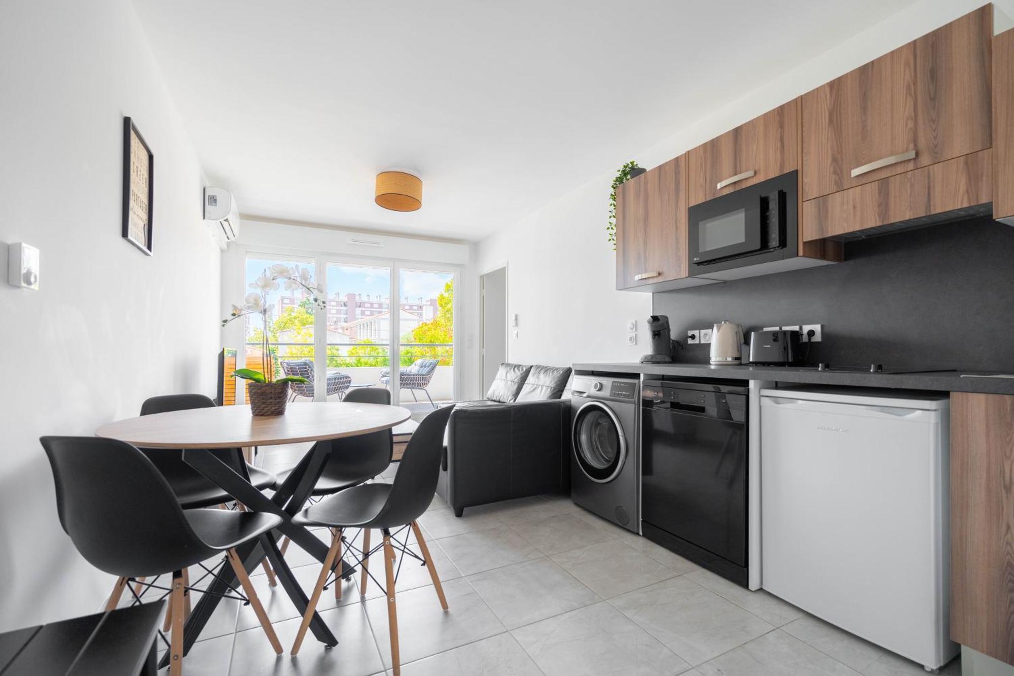 T2 Entre La Et Le Velodrome - Clim/parking Apartment Marseille