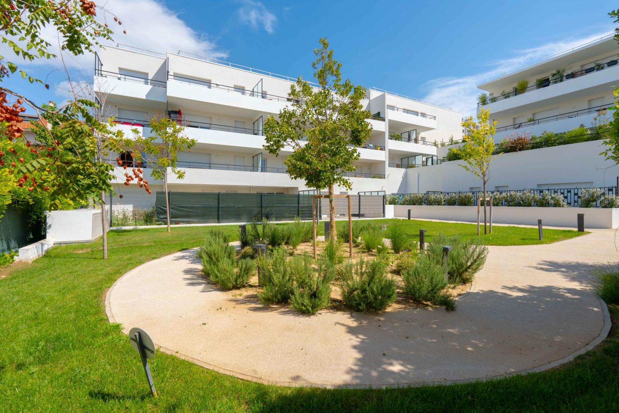 T2 Entre La Et Le Velodrome - Clim/parking Marseille