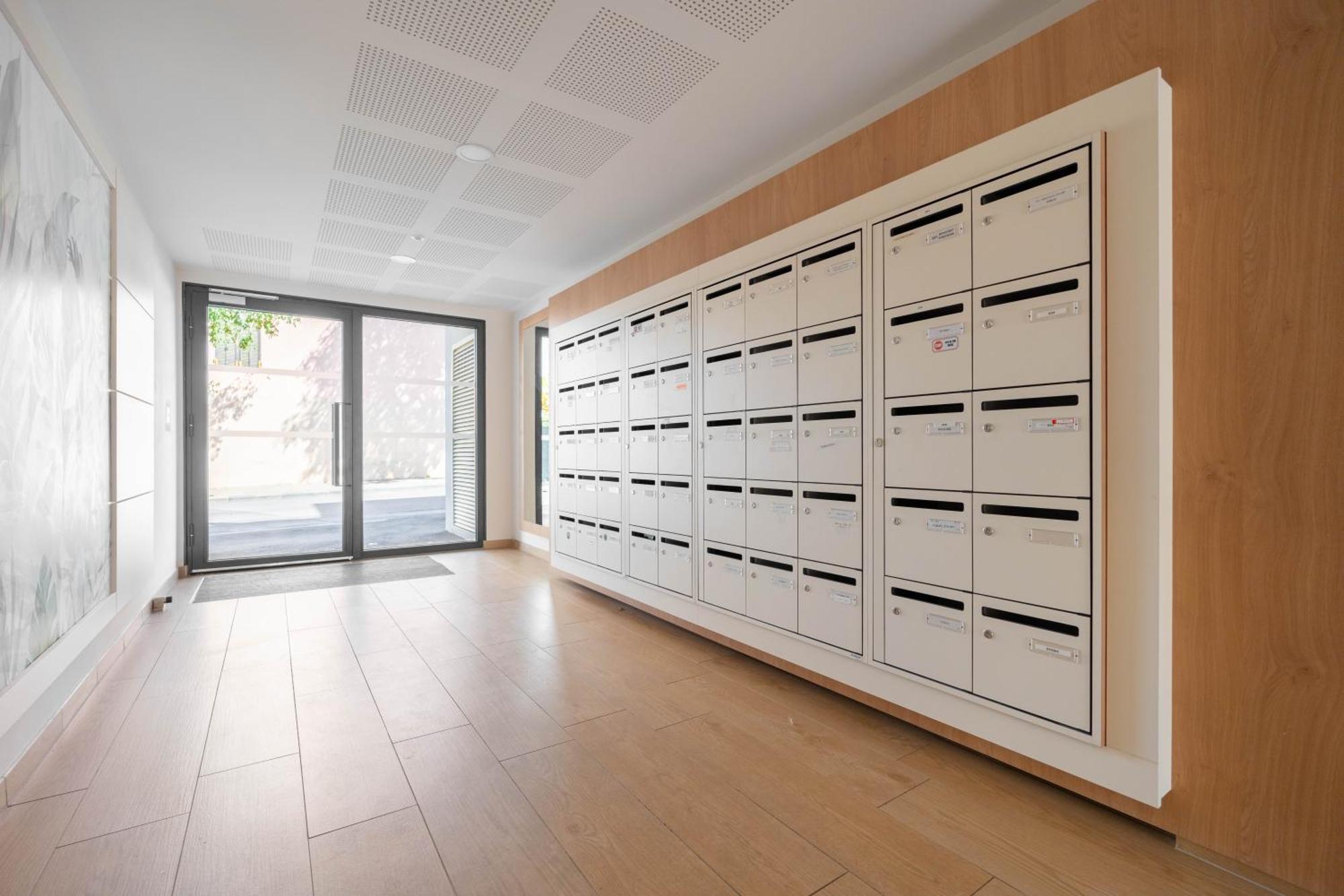 T2 Entre La Et Le Velodrome - Clim/parking Apartment *